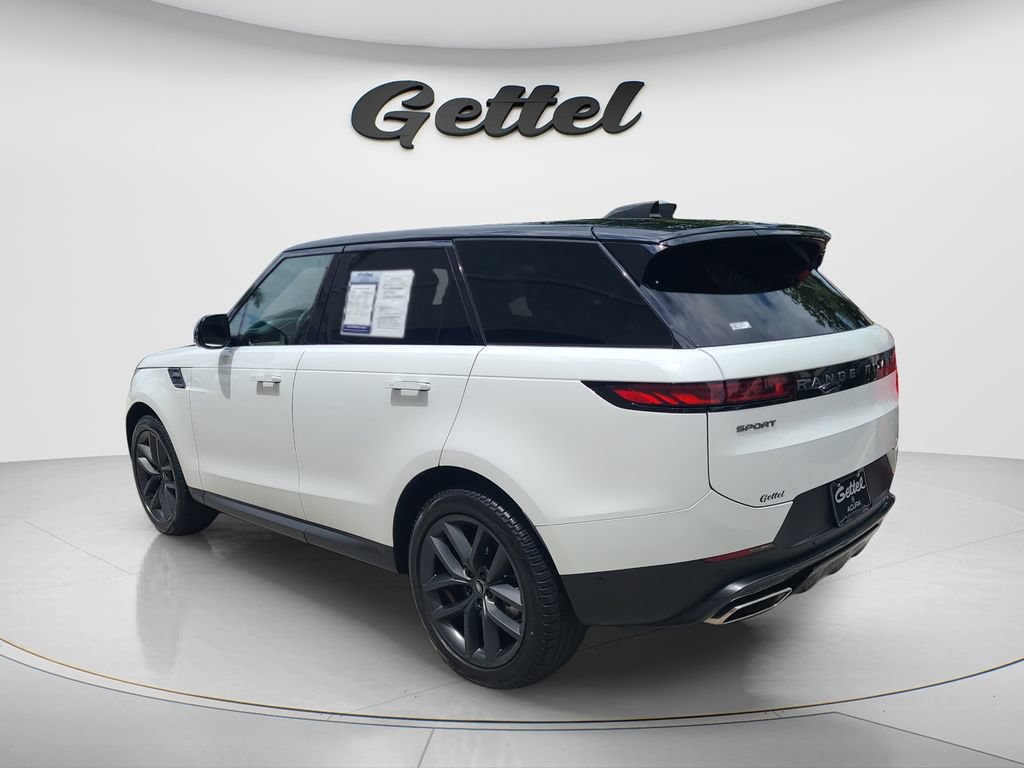 Used 2024 Land Rover Range Rover Sport SE AWD/4WD image 7