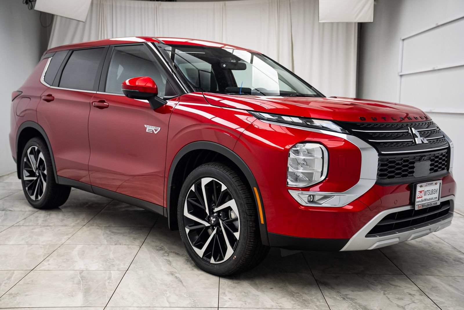 New 2025 Mitsubishi Outlander SE