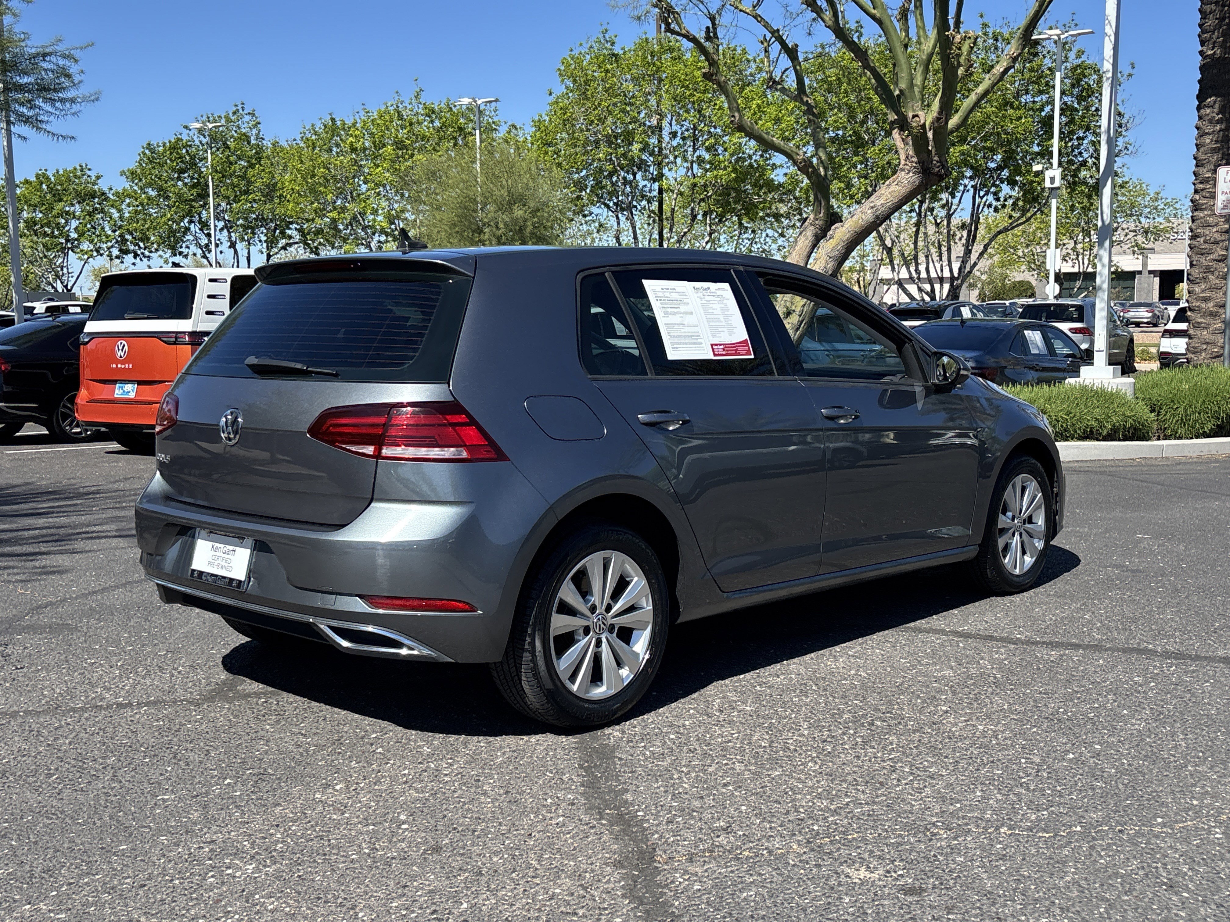 Used 2021 Volkswagen Golf 4-Door image 4