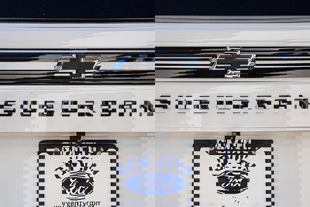 Used 2023 Chevrolet Suburban Z71 w/ Z71 Off-Road Package image 19