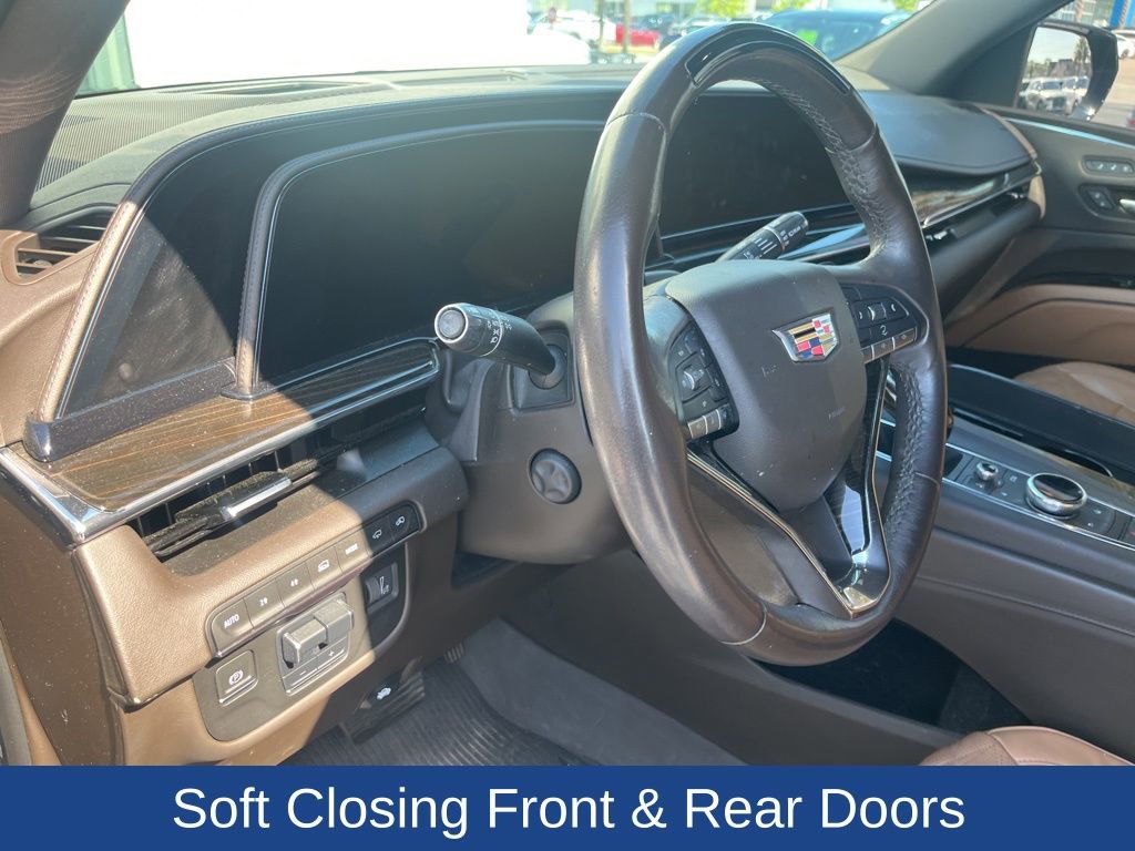 Used 2023 Cadillac Escalade Premium Luxury w/ Performance Package image 12