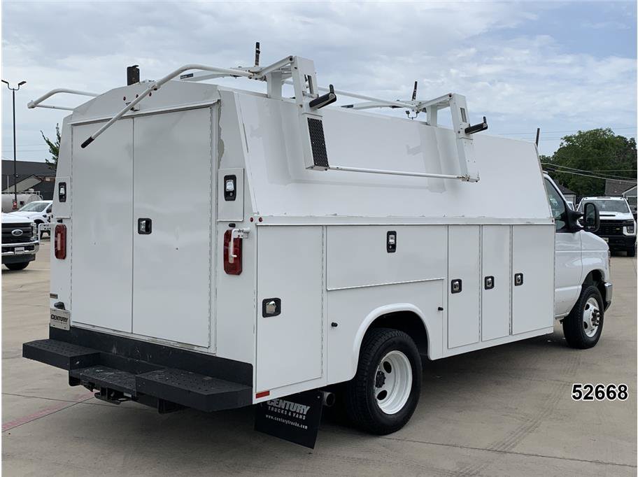Used 2023 Ford E-450 and Econoline 450 Super Duty w/ Power Windows & Locks Group RWD image 8