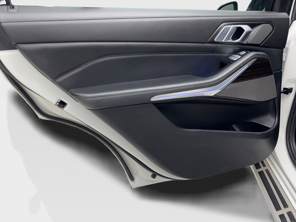 Used 2023 BMW X7 xDrive40i image 37