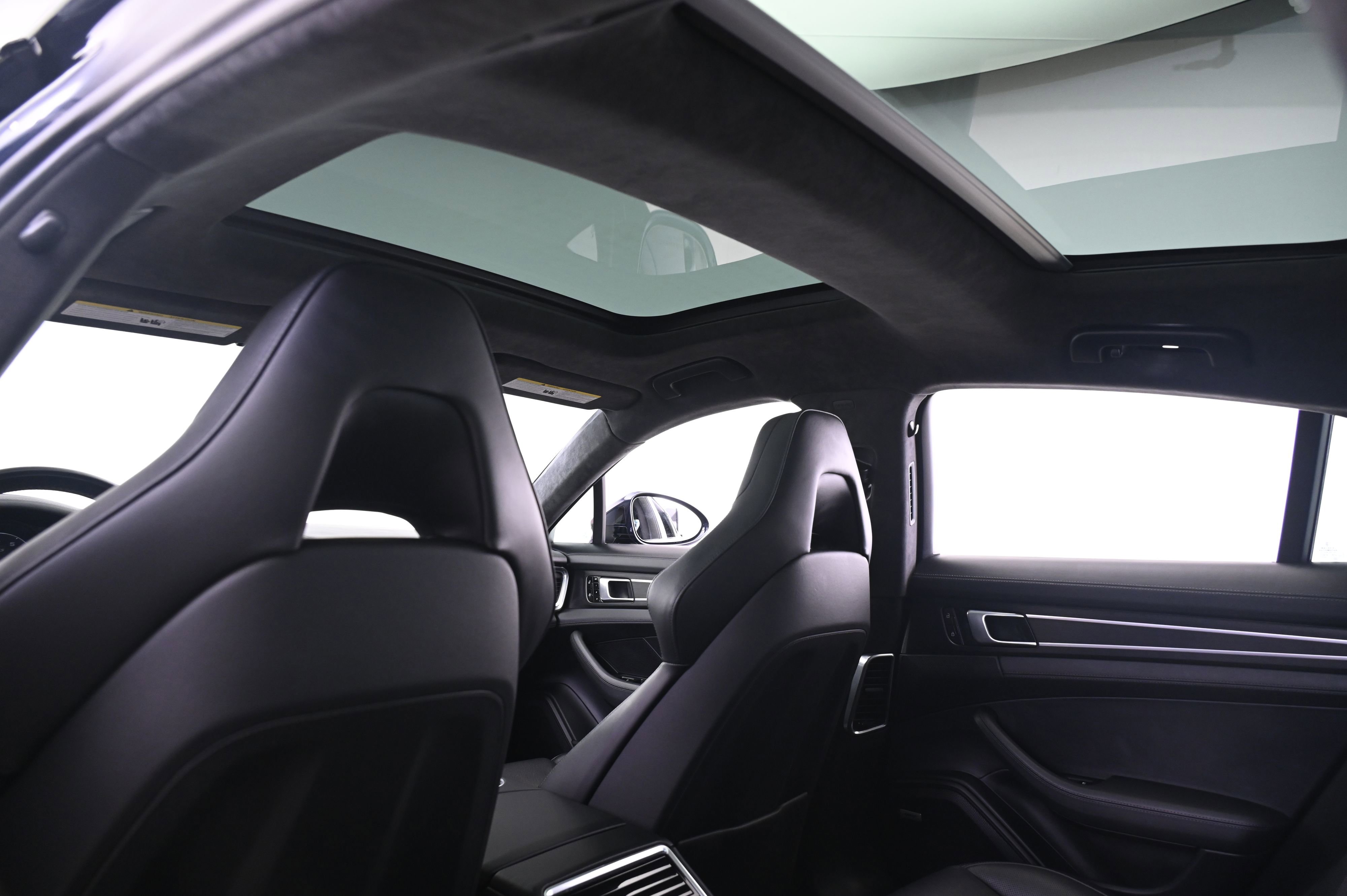 Certified 2020 Porsche Panamera GTS image 25