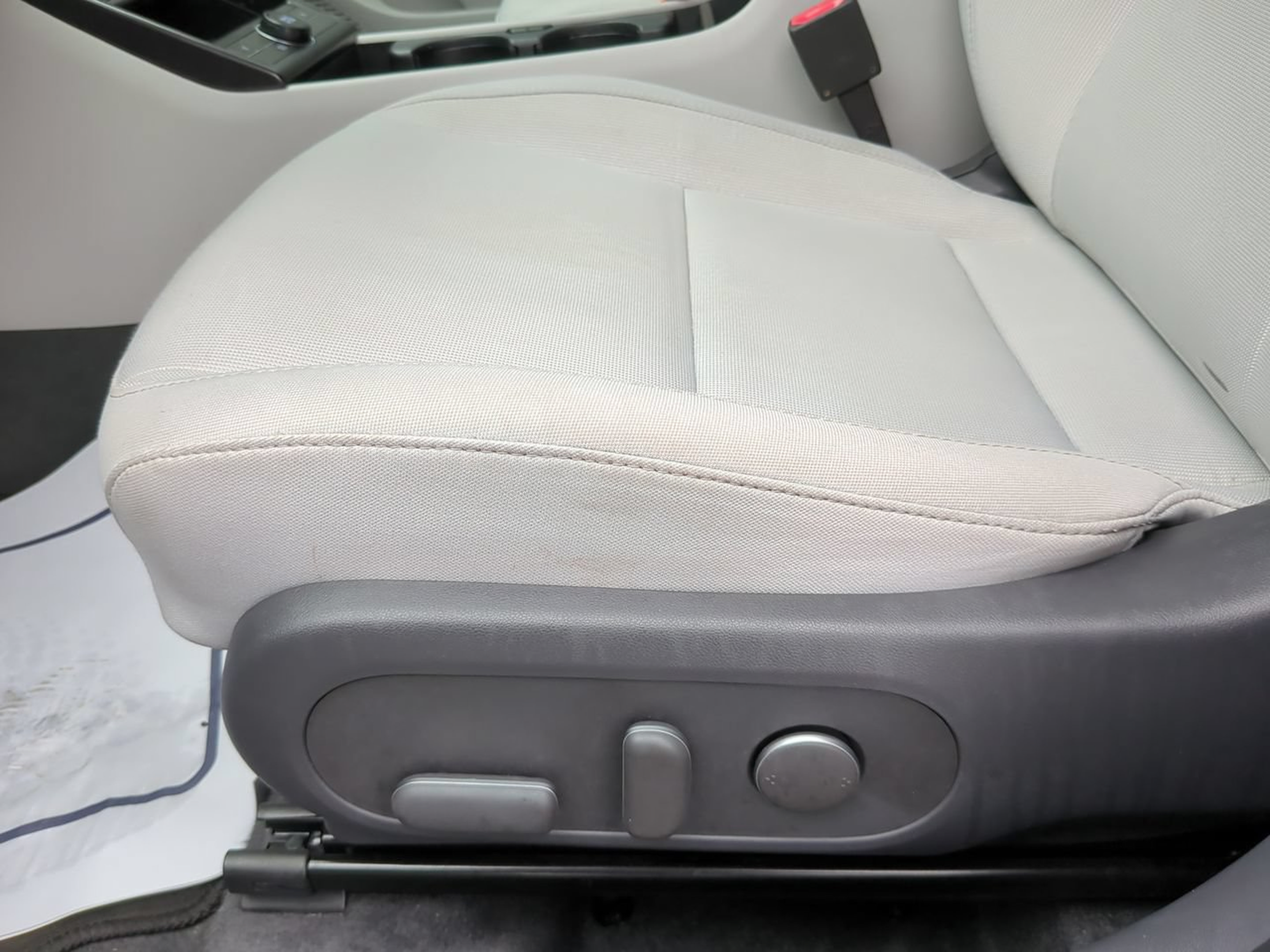 Used 2025 Hyundai Kona SEL FWD image 15