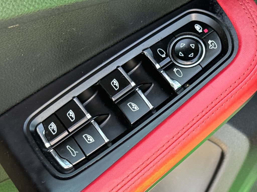 Used 2018 Porsche Macan GTS AWD/4WD image 22