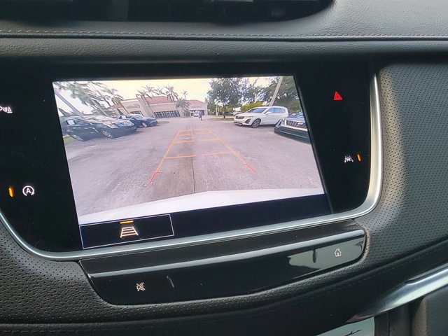 Certified 2024 Cadillac XT6 Luxury FWD image 28