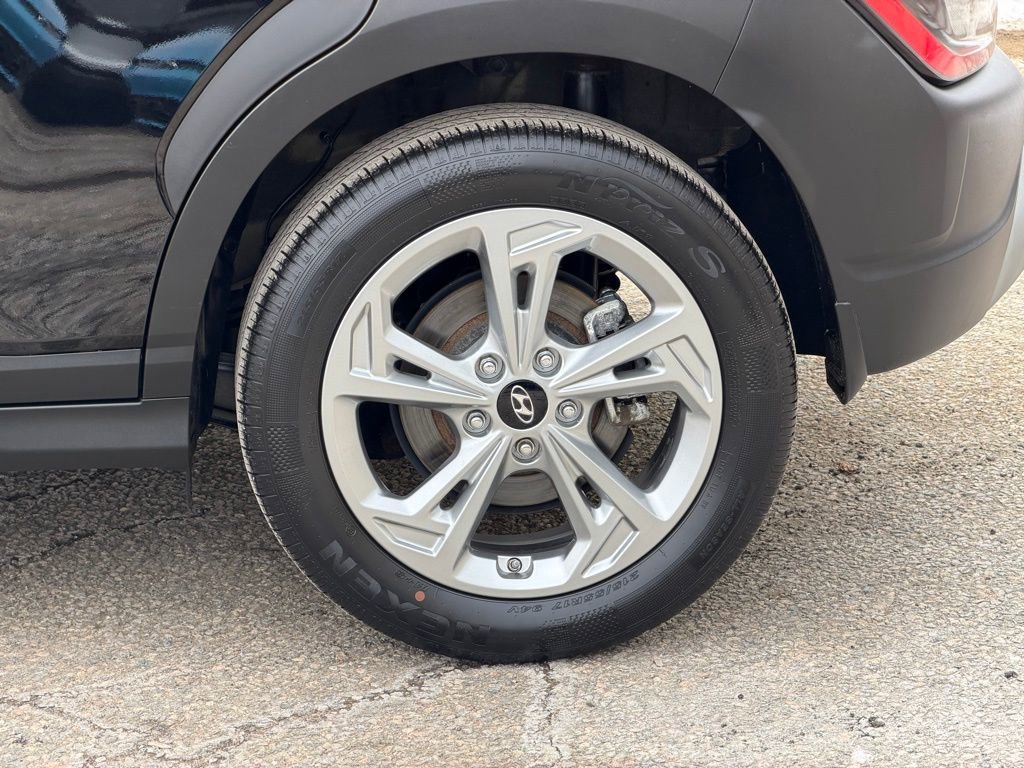 Used 2023 Hyundai Kona SEL w/ Cargo Package image 21