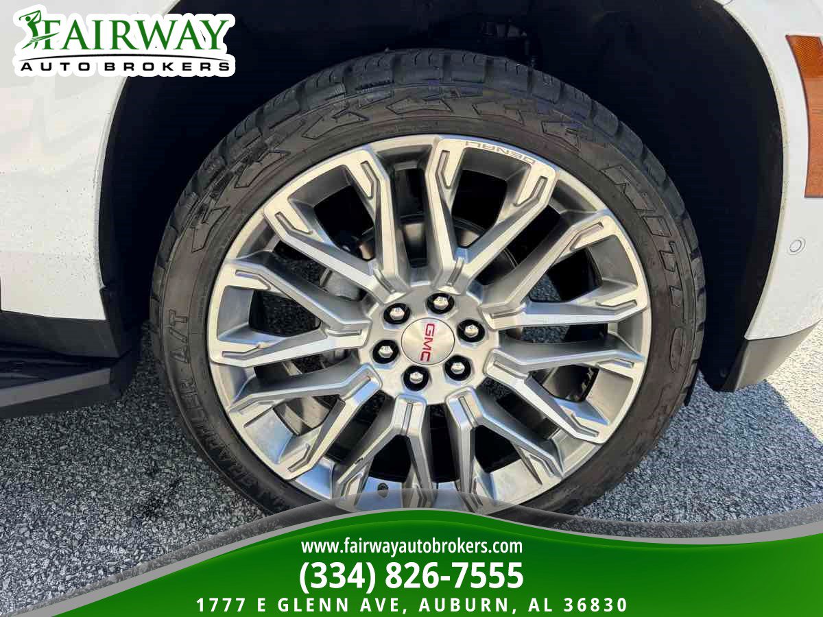 Used 2025 GMC Yukon Denali AWD/4WD image 40