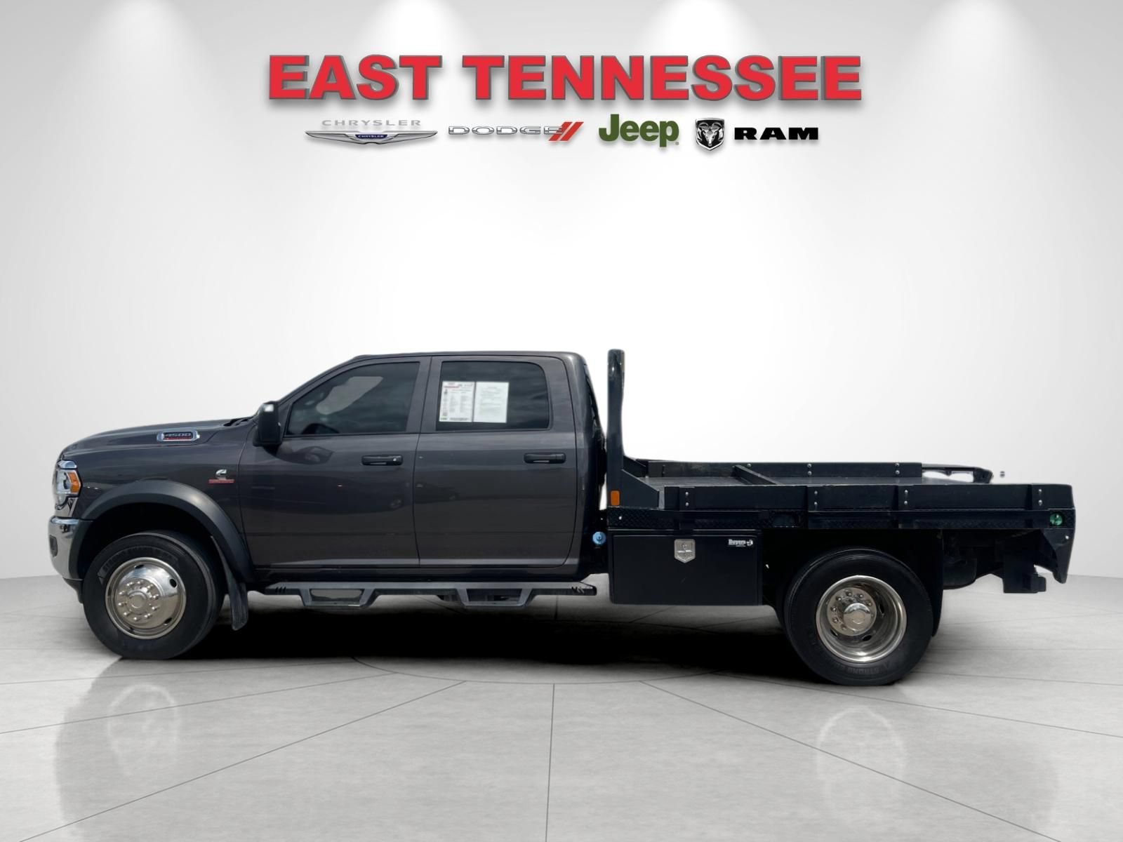 Used 2023 RAM 4500 Tradesman w/ Chrome Appearance Group AWD/4WD image 6