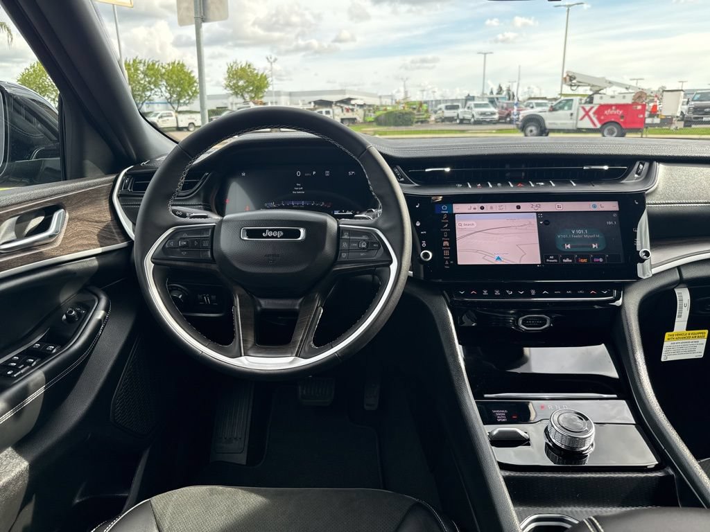 New 2026 Jeep Grand Cherokee Altitude AWD/4WD image 23