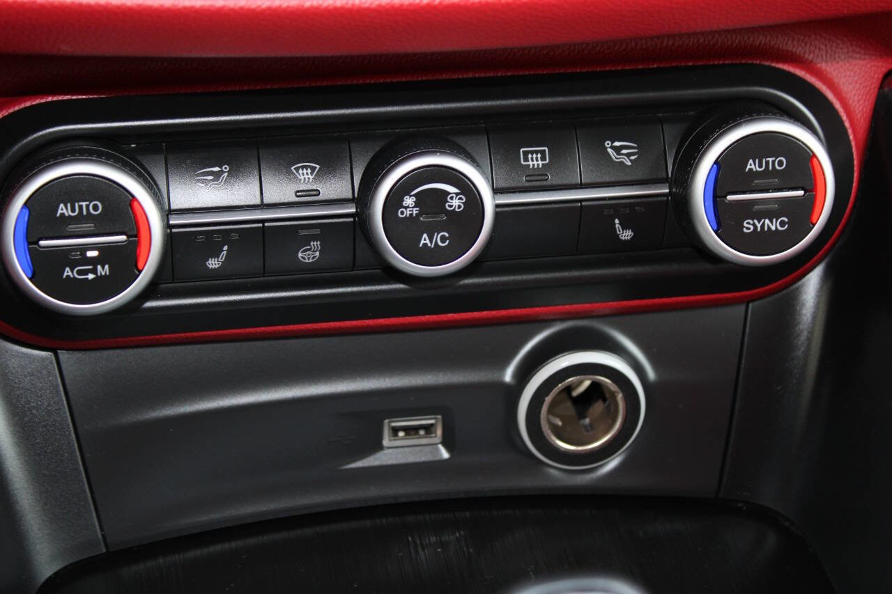 Used 2018 Alfa Romeo Stelvio Sport w/ Cold Weather Package image 30