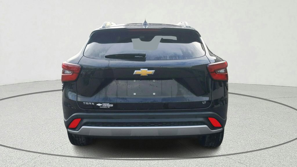 Used 2025 Chevrolet Trax LT w/ LT Convenience Package FWD image 5