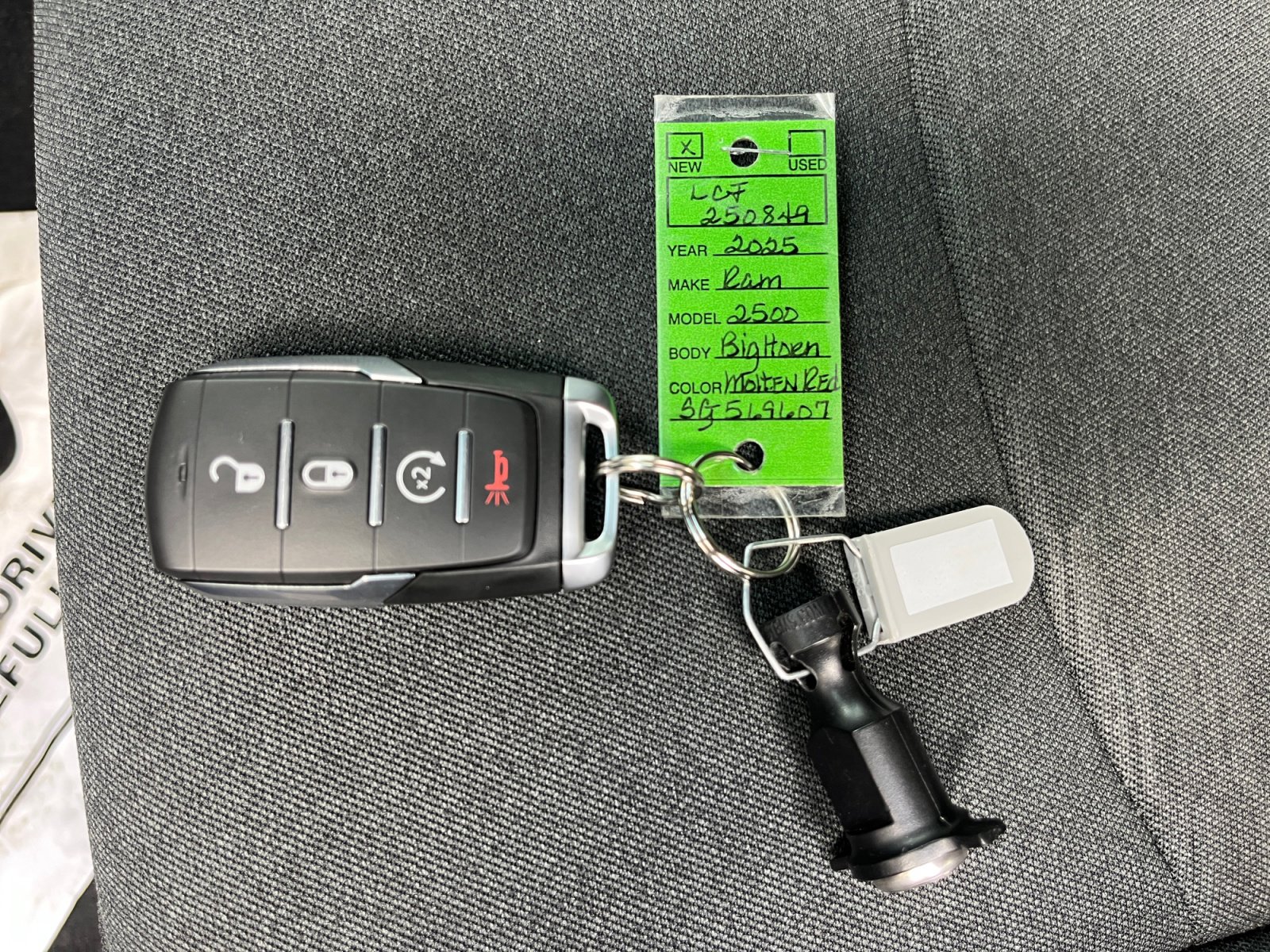 New 2025 RAM 2500 Big Horn AWD/4WD image 30