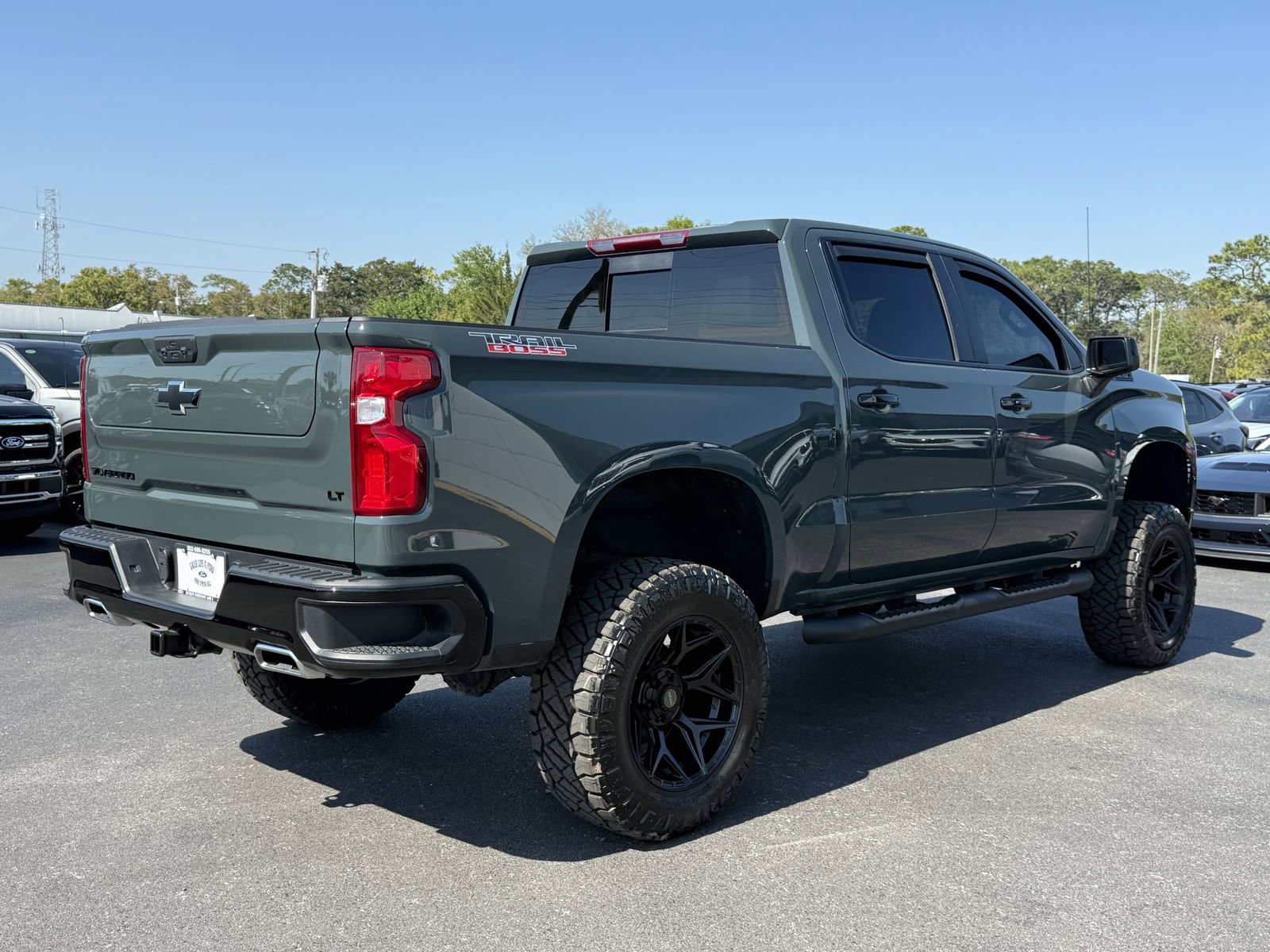 Used 2025 Chevrolet Silverado 1500 LT Trail Boss w/ Convenience Package II image 4