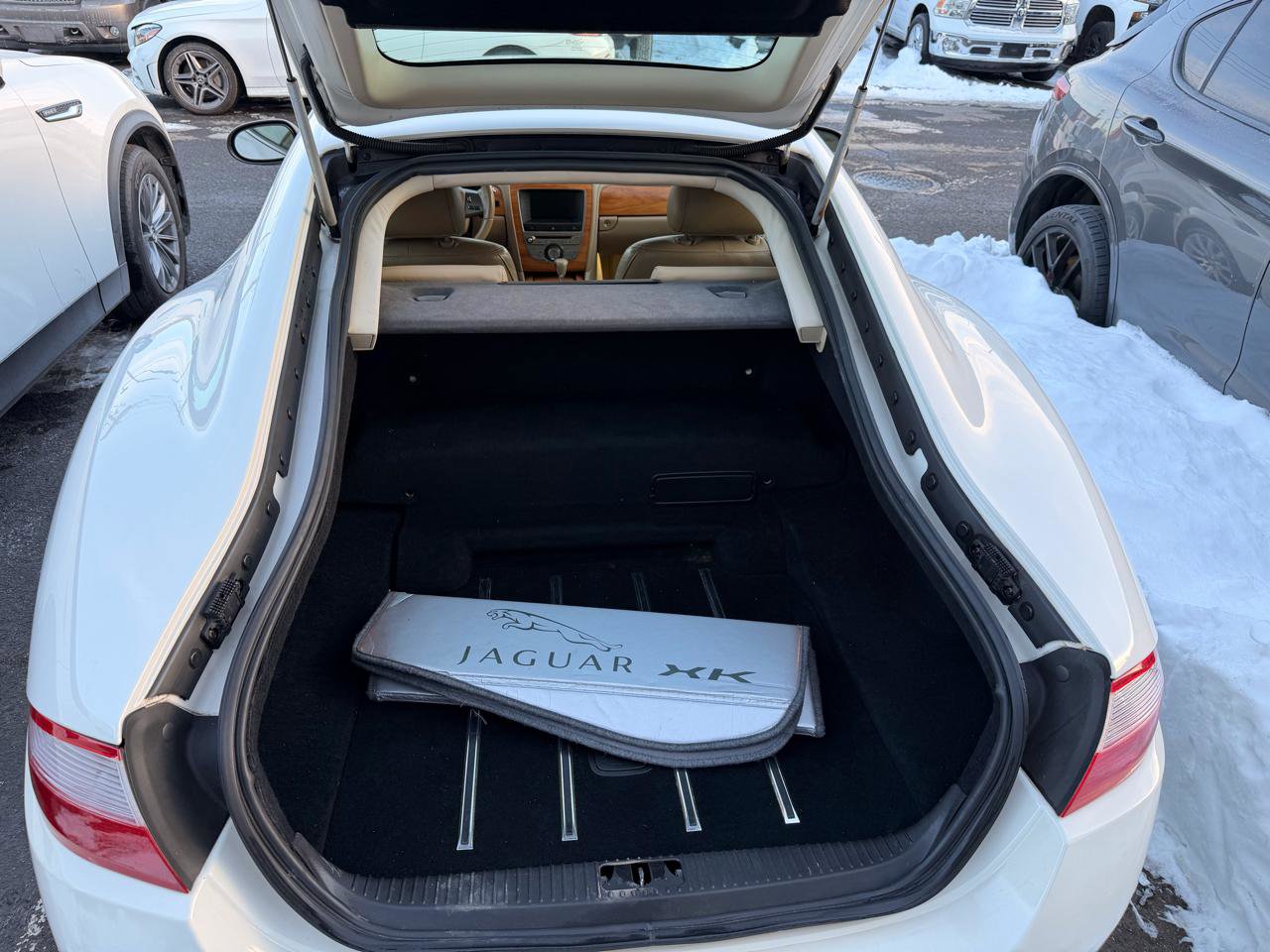 Used 2009 Jaguar XK Coupe image 35