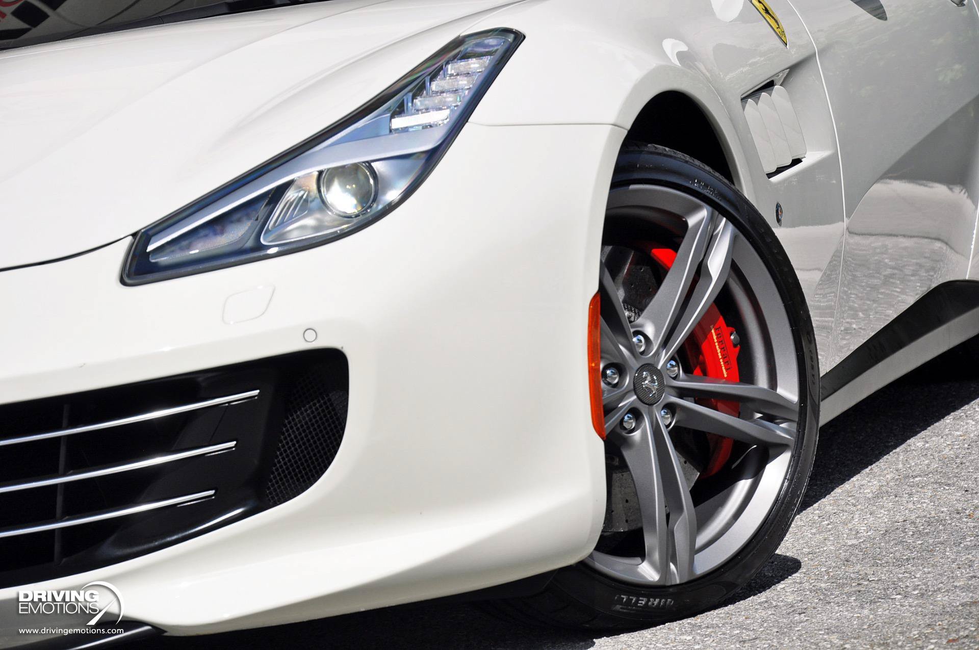 Used 2017 Ferrari GTC4Lusso AWD/4WD image 36