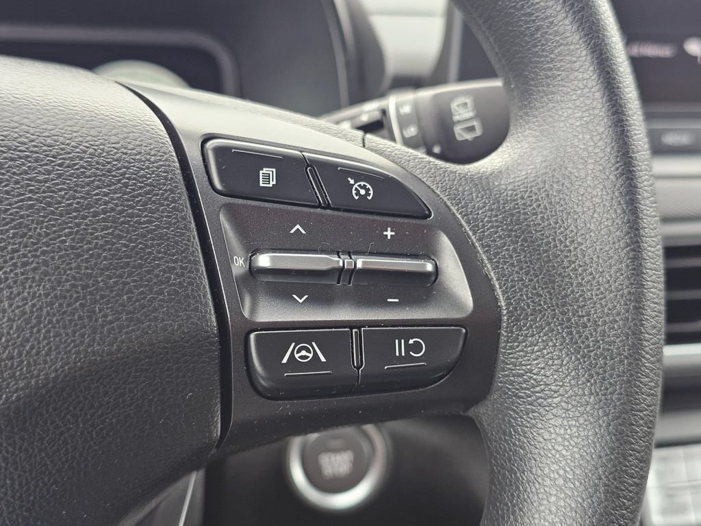 Used 2023 Hyundai Kona SE FWD image 31