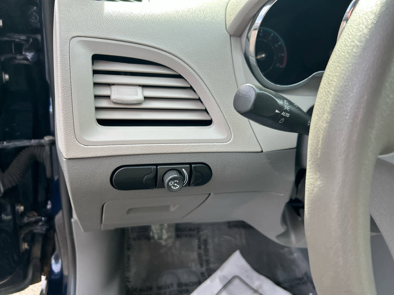 Used 2010 Chevrolet Malibu LS image 18