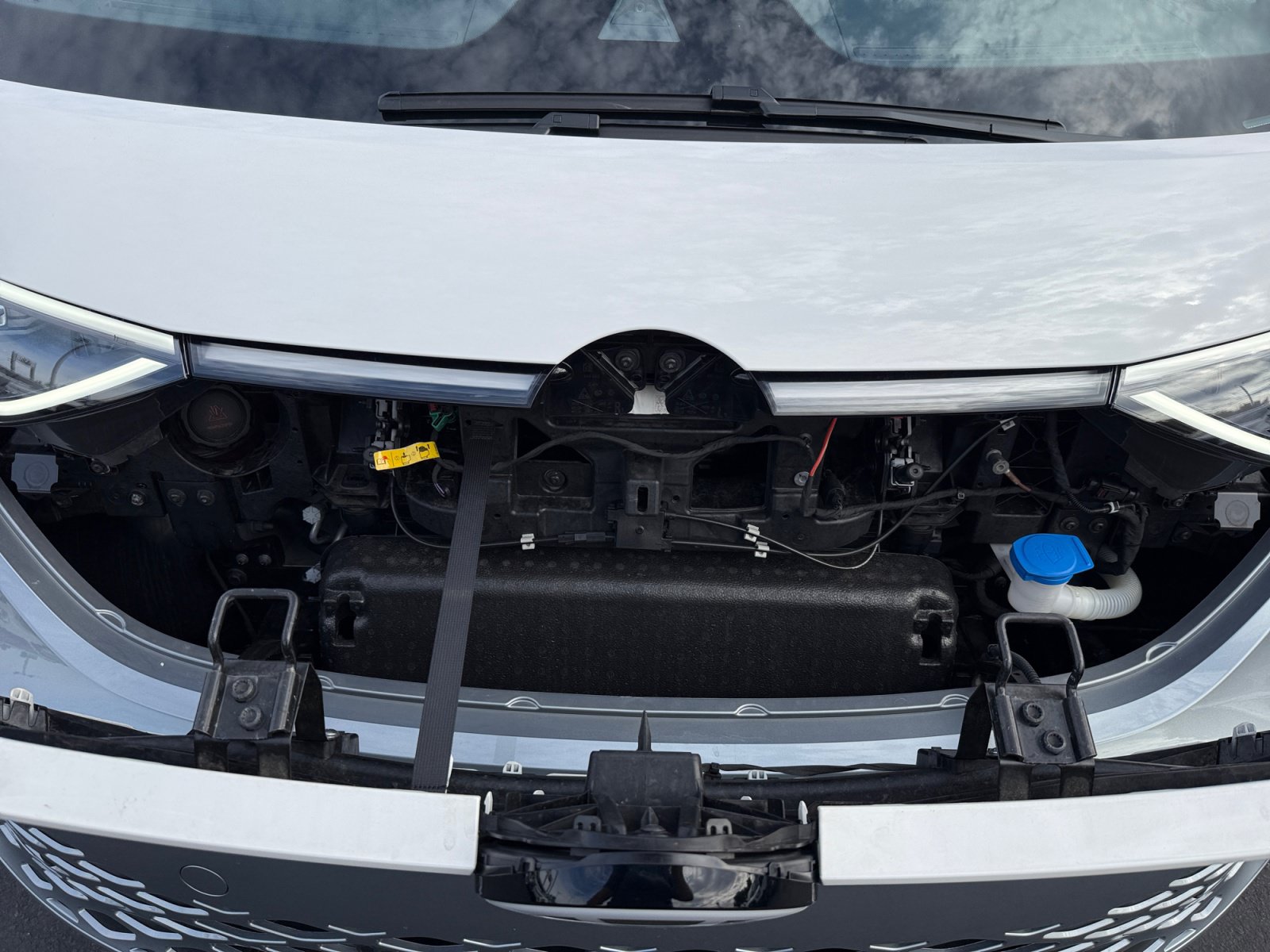 Certified 2025 Volkswagen ID. Buzz 1st Edition RWD image 20