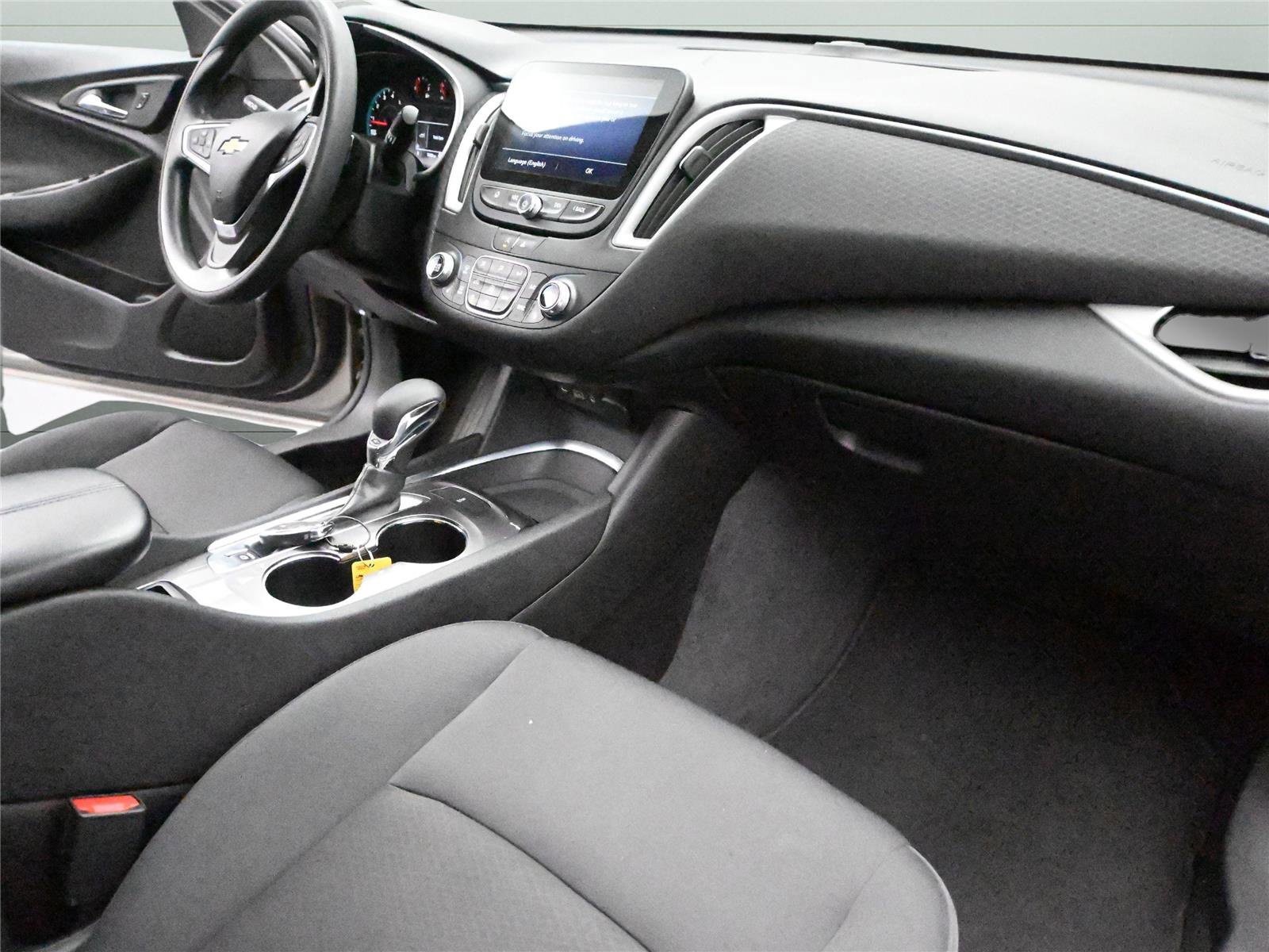 Used 2022 Chevrolet Malibu LT image 17