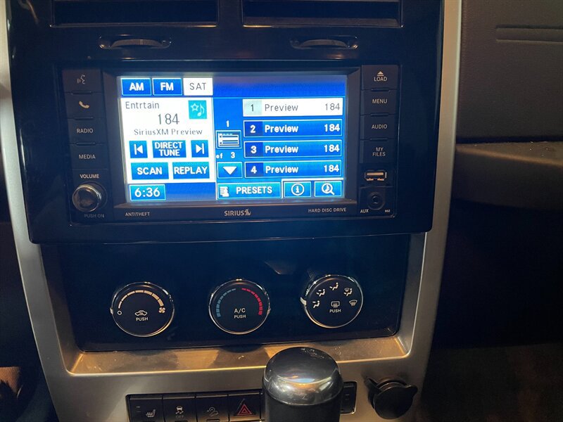 Used 2012 Jeep Liberty Arctic AWD/4WD image 12