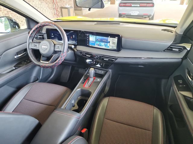 Used 2025 Nissan Kicks SR AWD/4WD image 13