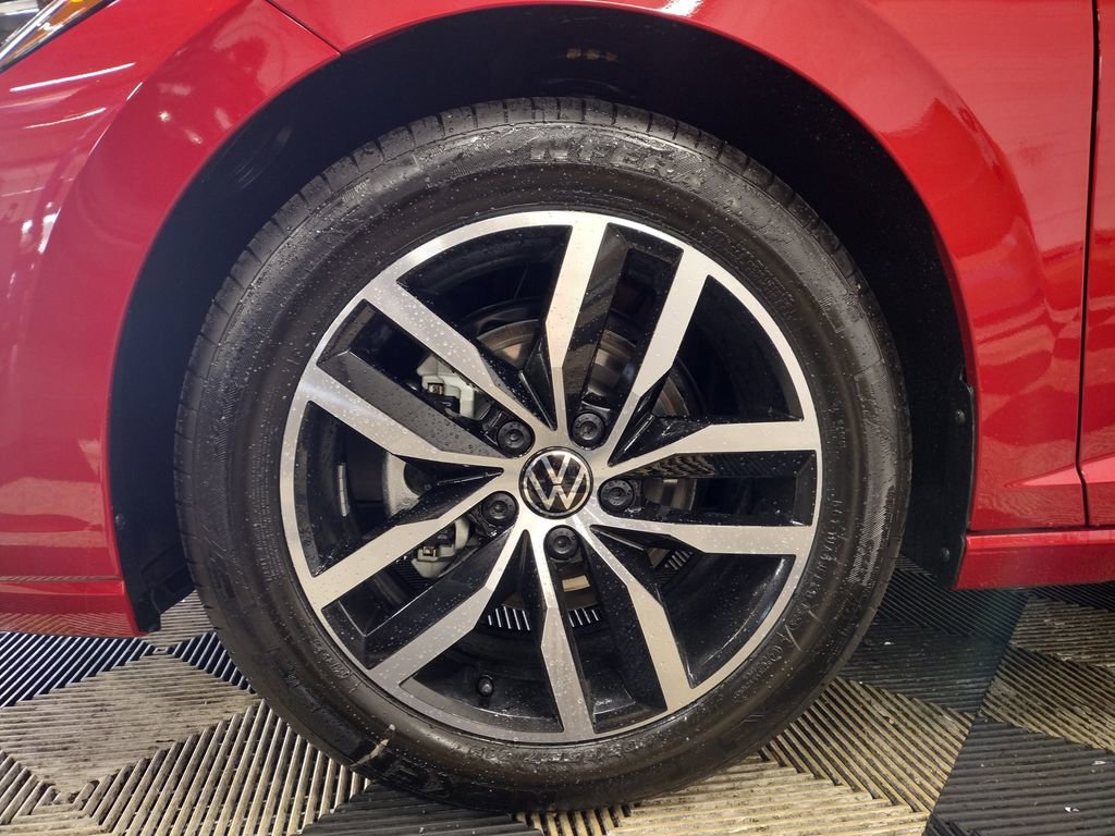 New 2025 Volkswagen Jetta SE image 5