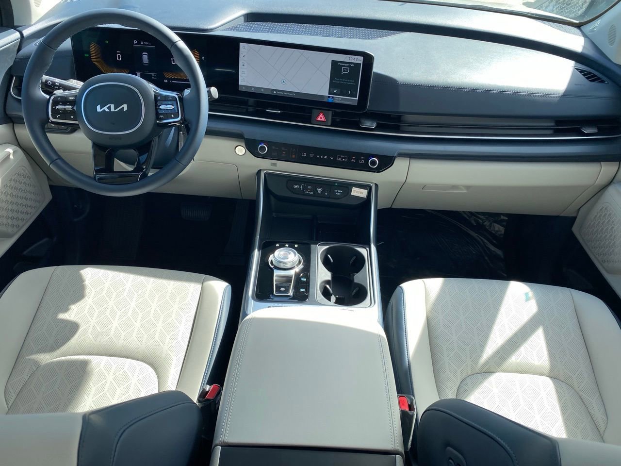 New 2026 Kia Carnival EX image 25