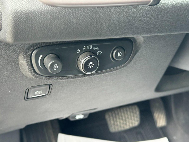 Used 2024 GMC Terrain AT4 w/ LPO, Floor Liner Package image 18