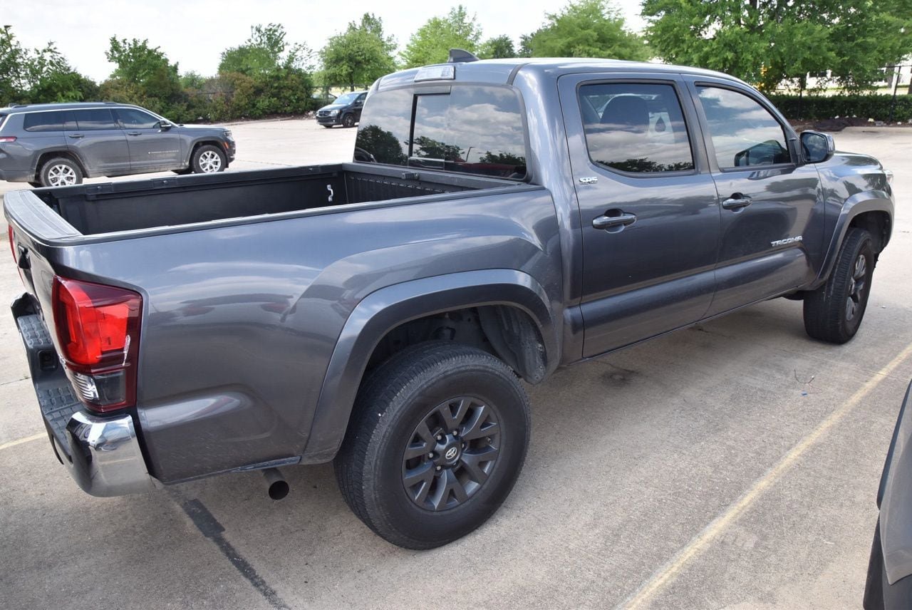 Used 2020 Toyota Tacoma SR5 RWD image 6