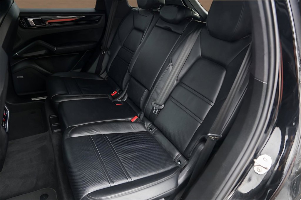 Used 2020 Porsche Cayenne S image 16