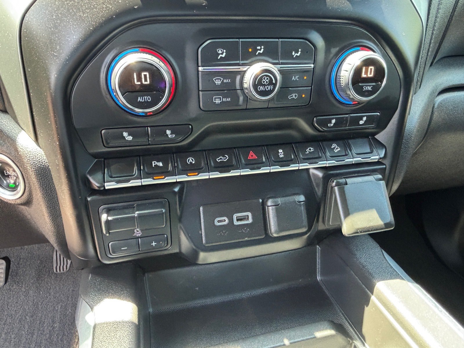 Used 2020 Chevrolet Silverado 1500 LT Trail Boss AWD/4WD image 15