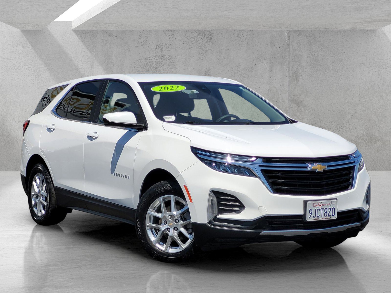 Used 2022 Chevrolet Equinox LT FWD image 1
