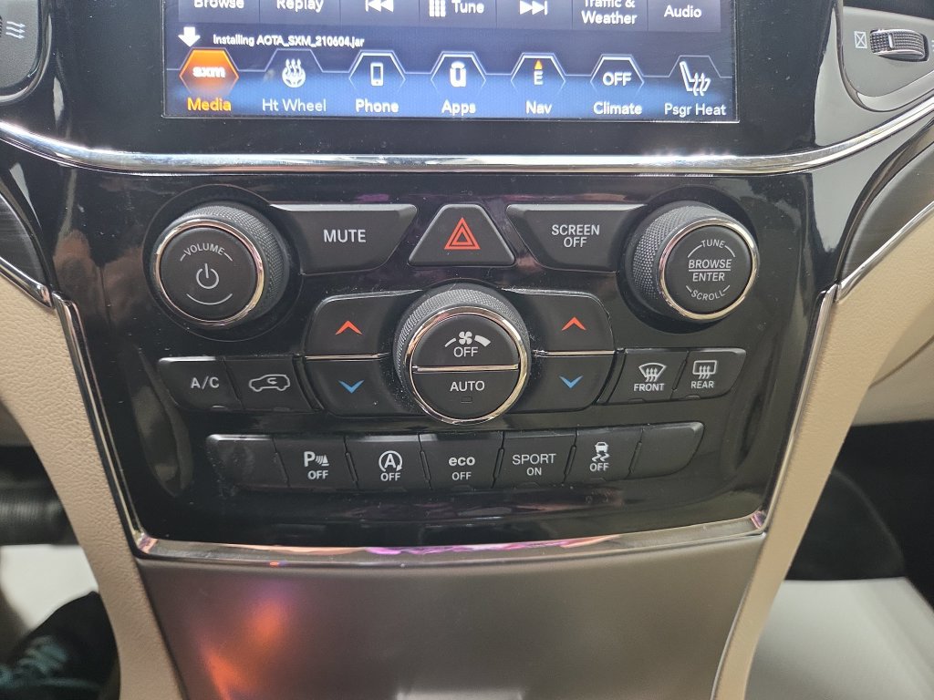 Used 2019 Jeep Grand Cherokee Limited AWD/4WD image 39