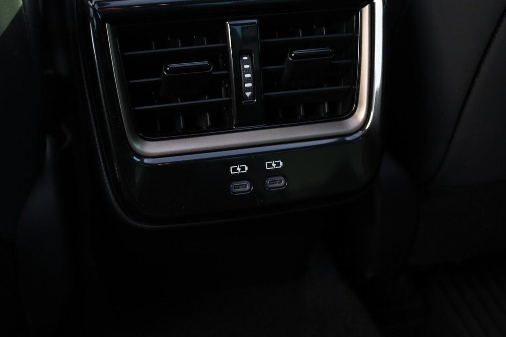 New 2025 Toyota Crown Platinum image 23