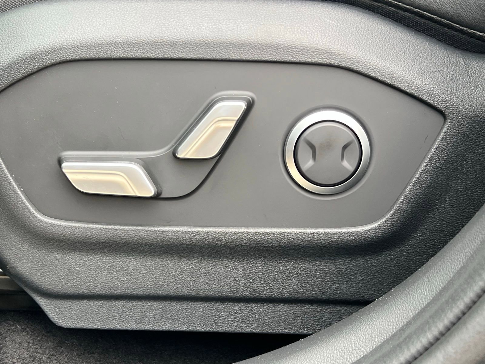 Used 2026 Hyundai Santa Fe SEL image 28