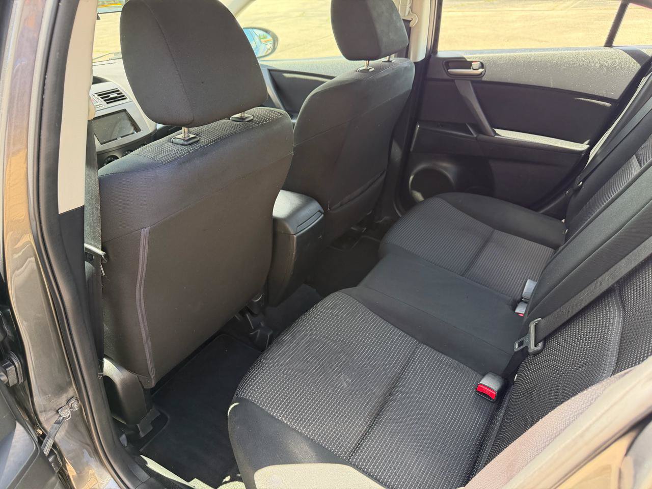 Used 2012 MAZDA MAZDA3 i Touring FWD image 13