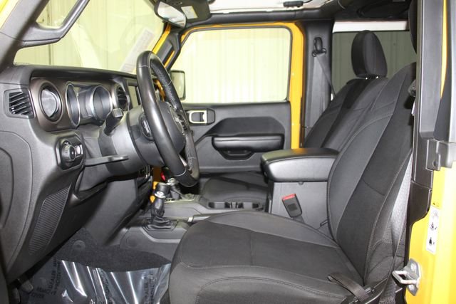 Used 2019 Jeep Wrangler Sport AWD/4WD image 12