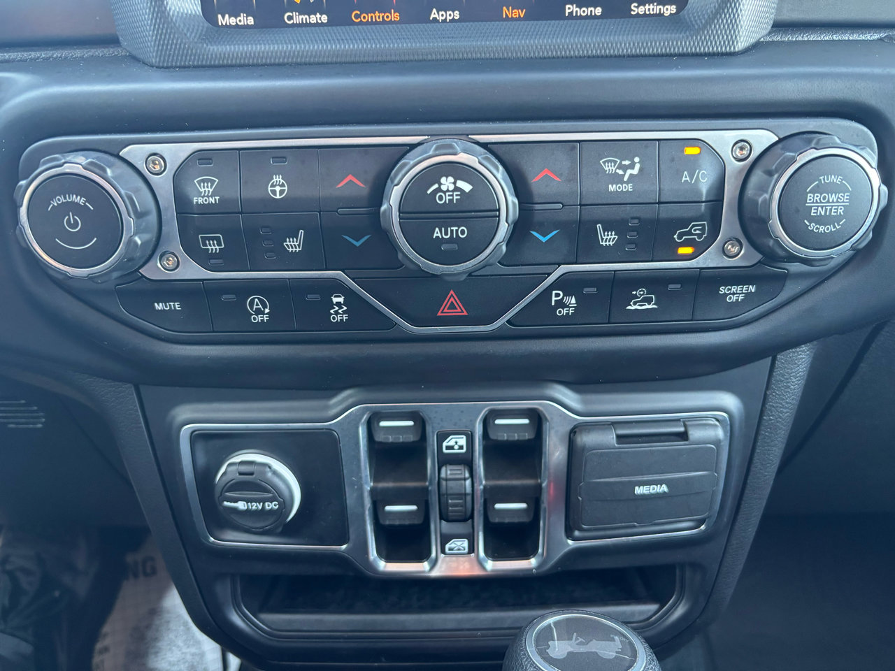 Used 2022 Jeep Wrangler Unlimited Sport image 24