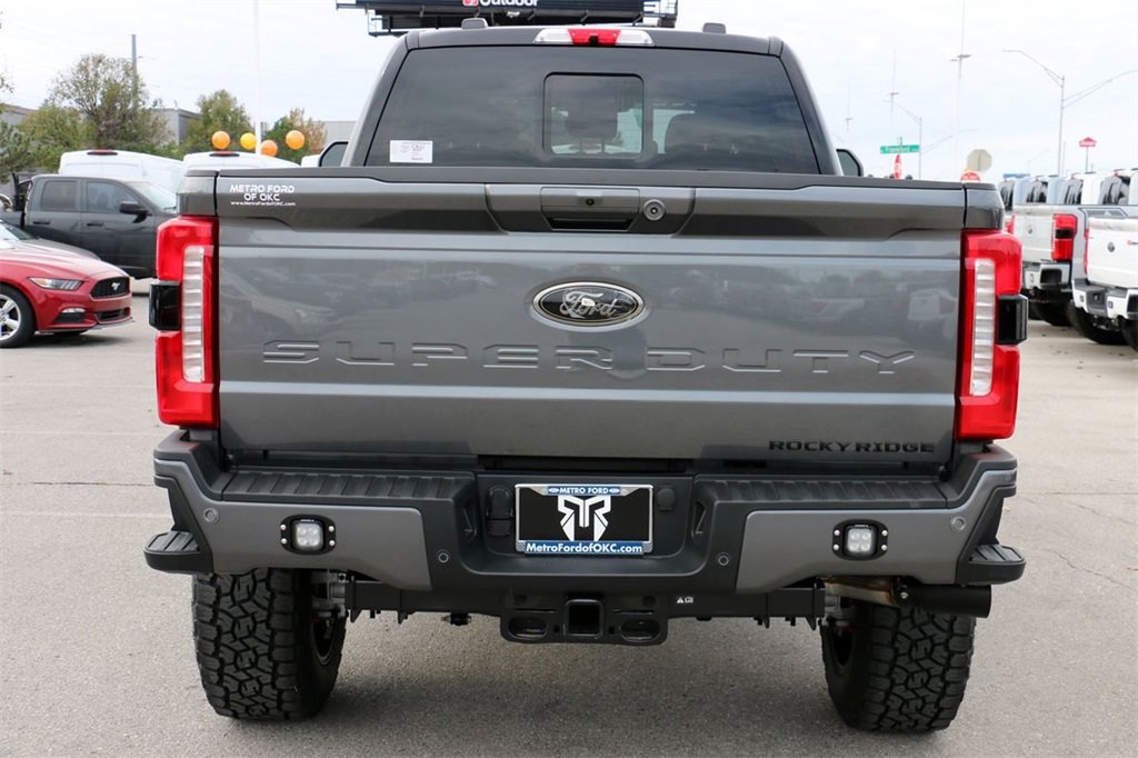 New 2026 Ford F250 Lariat w/ Black Appearance Package image 7