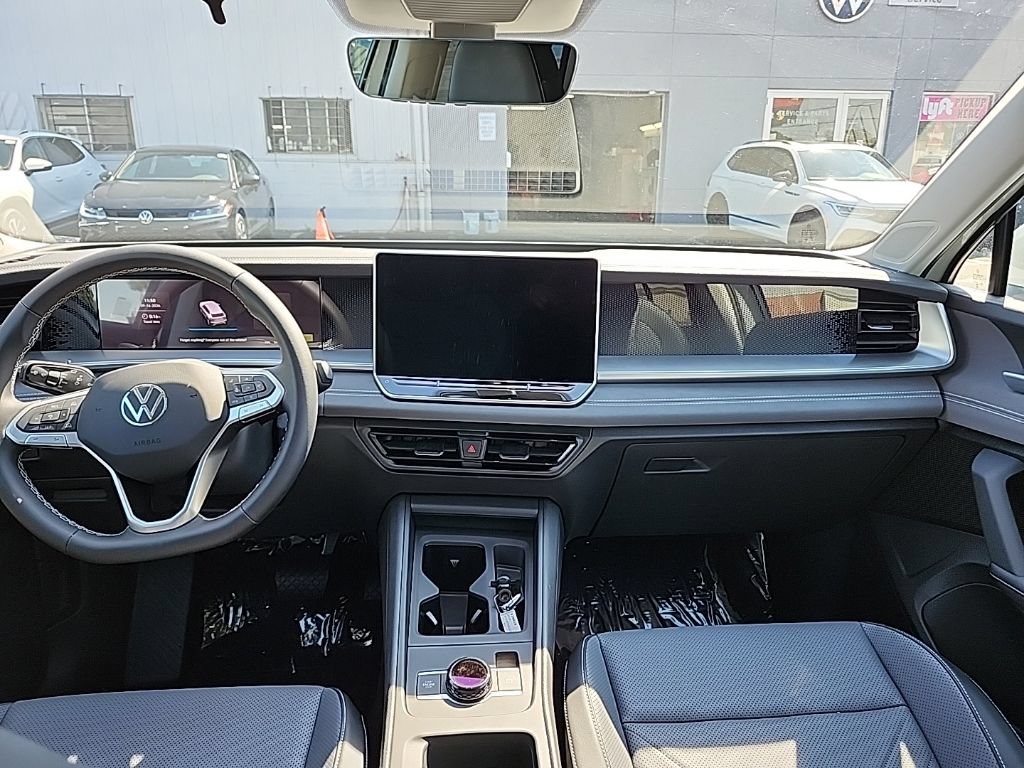 New 2026 Volkswagen Tiguan SE AWD/4WD image 15