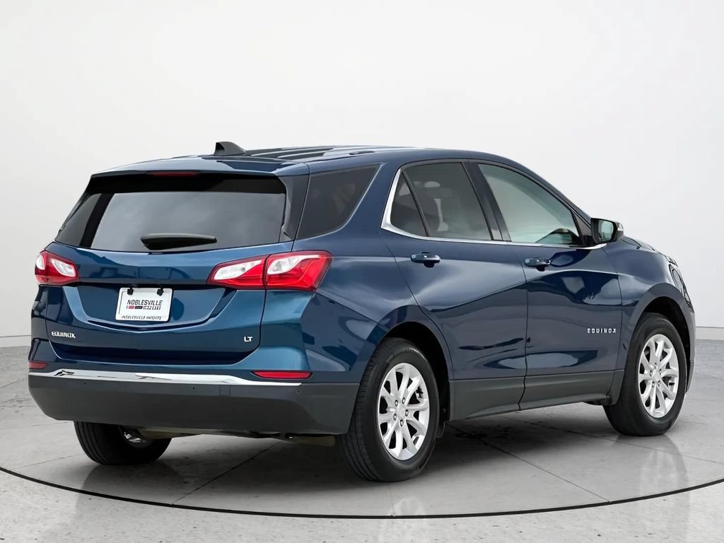 Used 2019 Chevrolet Equinox LT w/ Driver Convenience Package FWD image 2