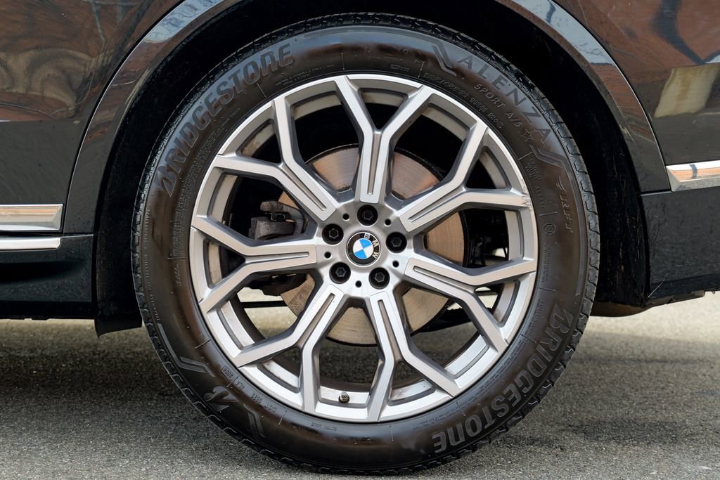 Used 2023 BMW X7 xDrive40i w/ Premium Package image 14