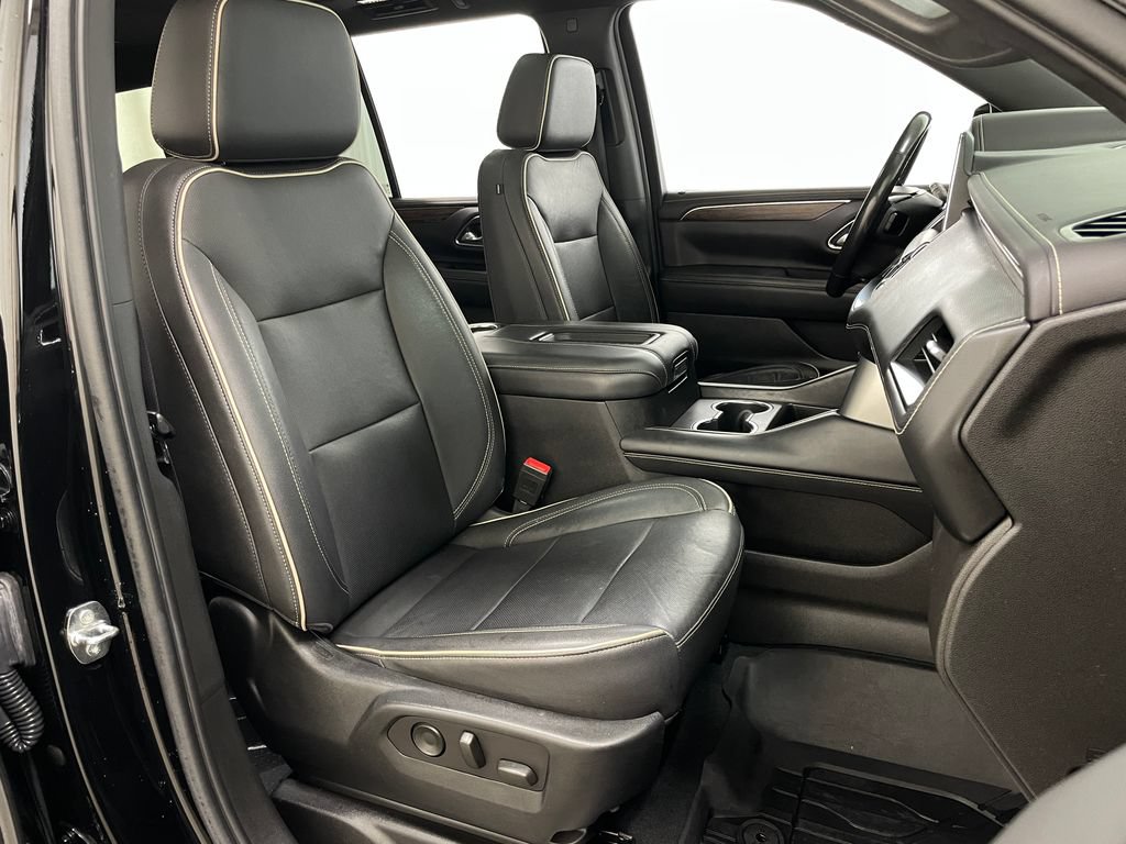 Certified 2021 Chevrolet Tahoe Premier w/ Premium Package 2 AWD/4WD image 45