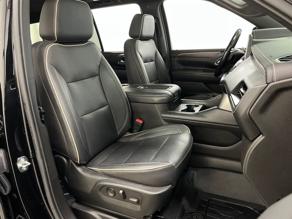 Certified 2021 Chevrolet Tahoe Premier w/ Premium Package 2 AWD/4WD image 45