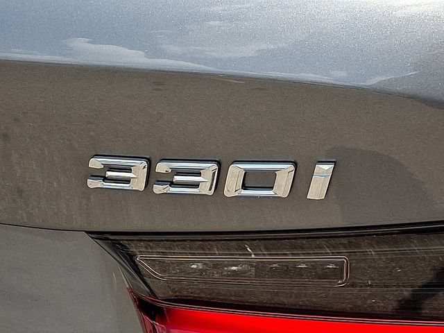 Used 2023 BMW 330i xDrive Sedan w/ Premium Package AWD/4WD image 36