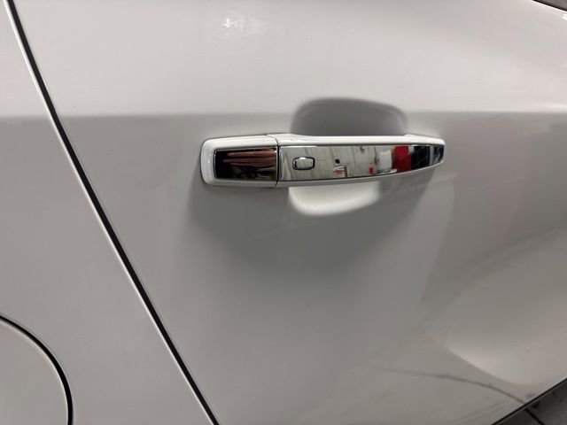 Used 2020 Buick Encore Essence AWD/4WD image 16