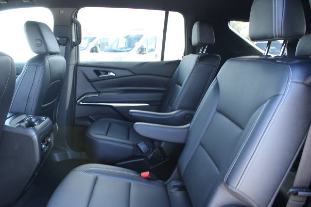 Used 2026 Chevrolet Traverse LT FWD image 39
