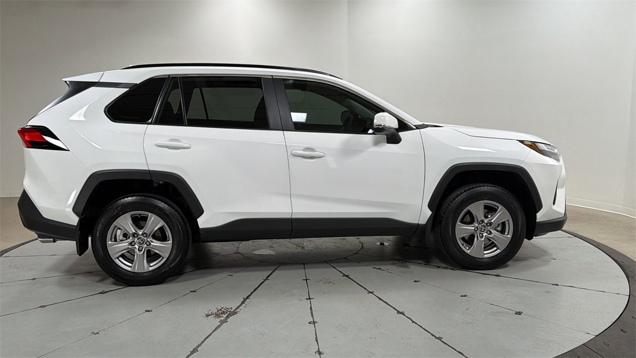 Used 2025 Toyota RAV4 XLE w/ Convenience Package image 6